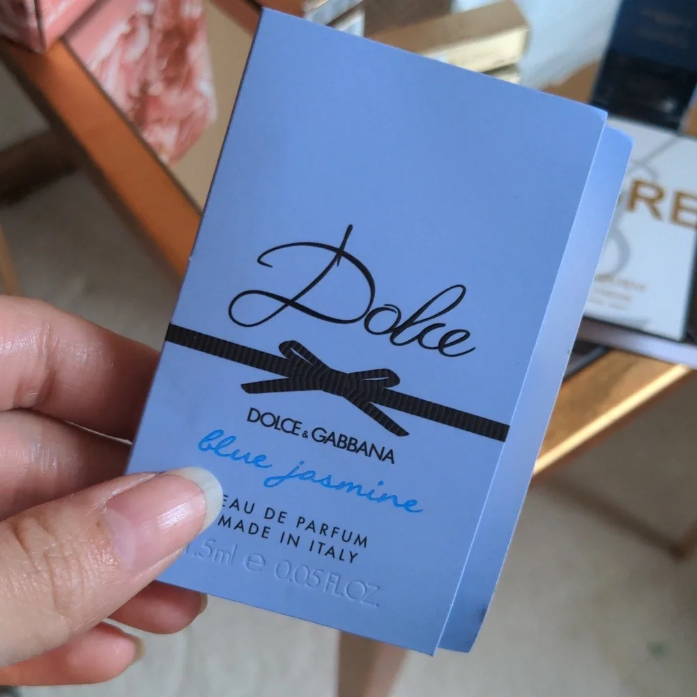 New! 5-Piece Perfume Sample Bundle - Picture 2 of 8